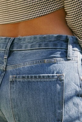 Curvy High Rise Fray Straight Leg