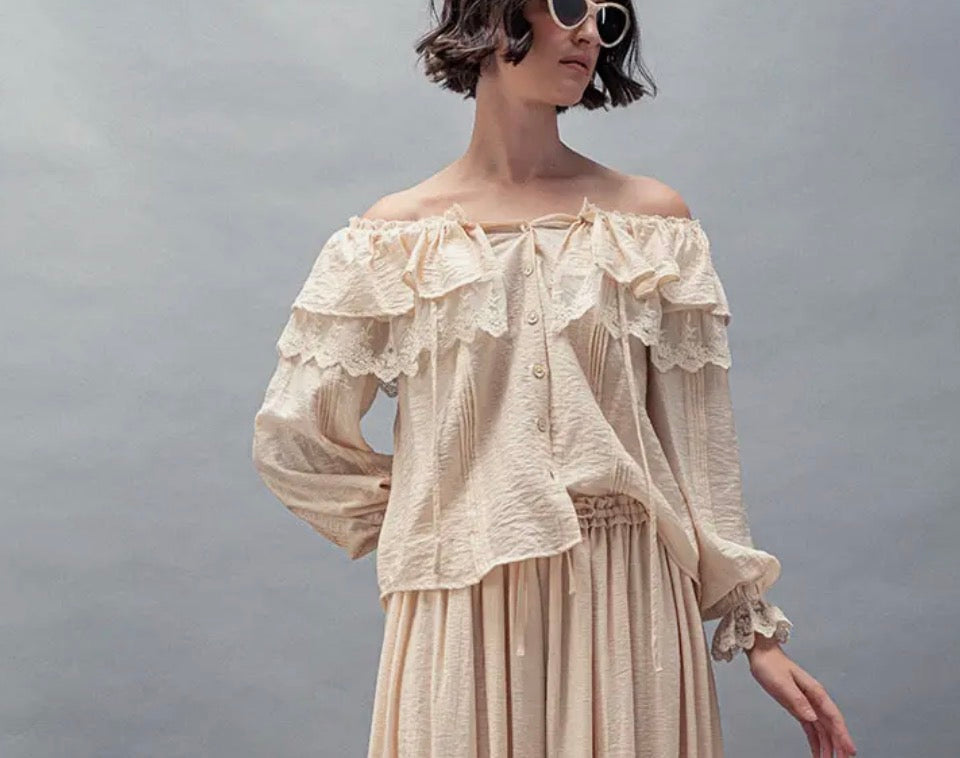 Ivory Lace & Ruffle