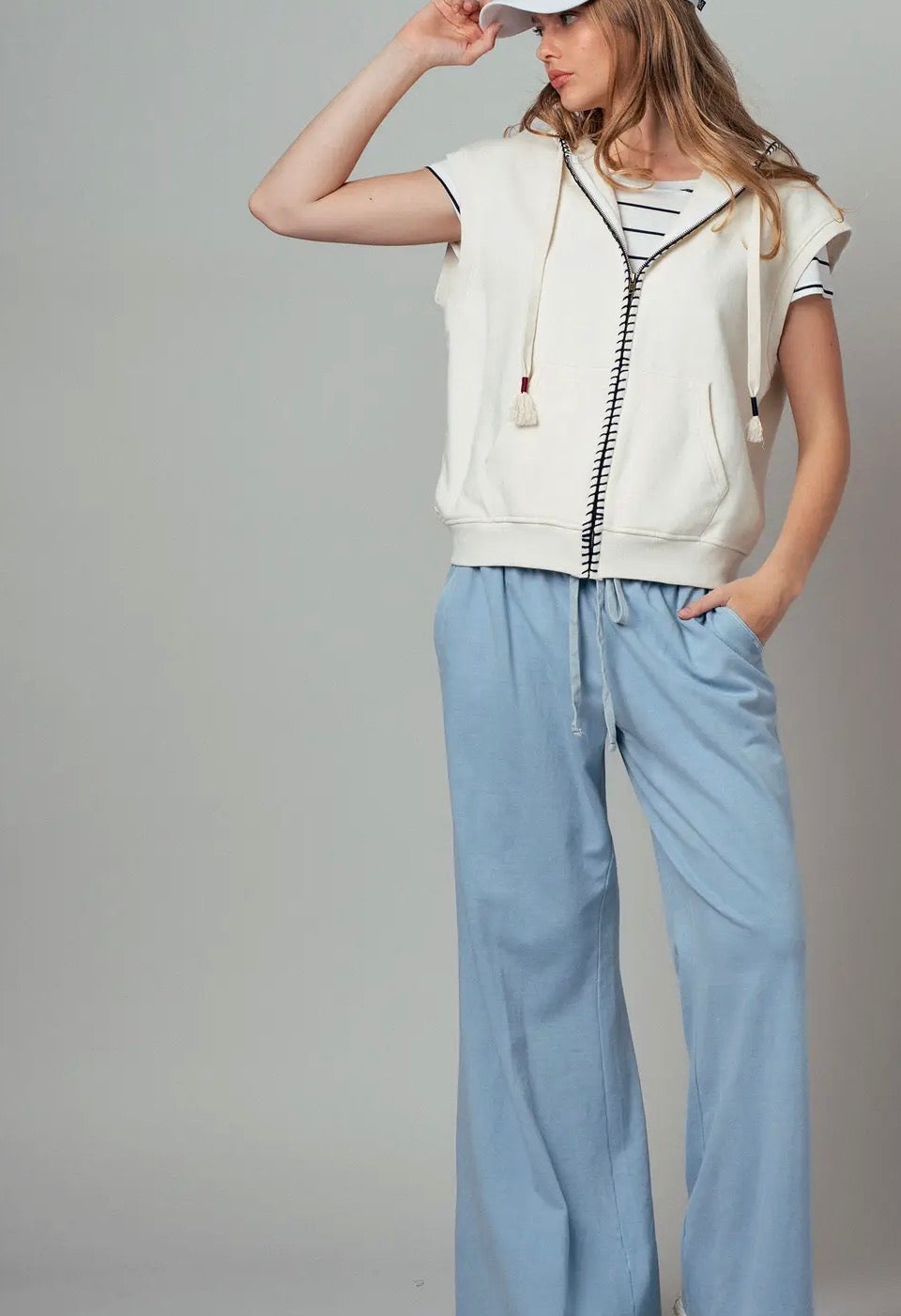 Contrast Stitch Sleeveless Hoodie
