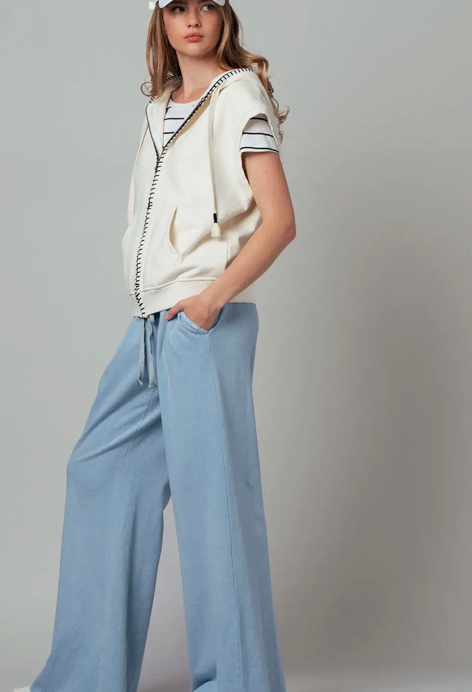 Contrast Stitch Sleeveless Hoodie