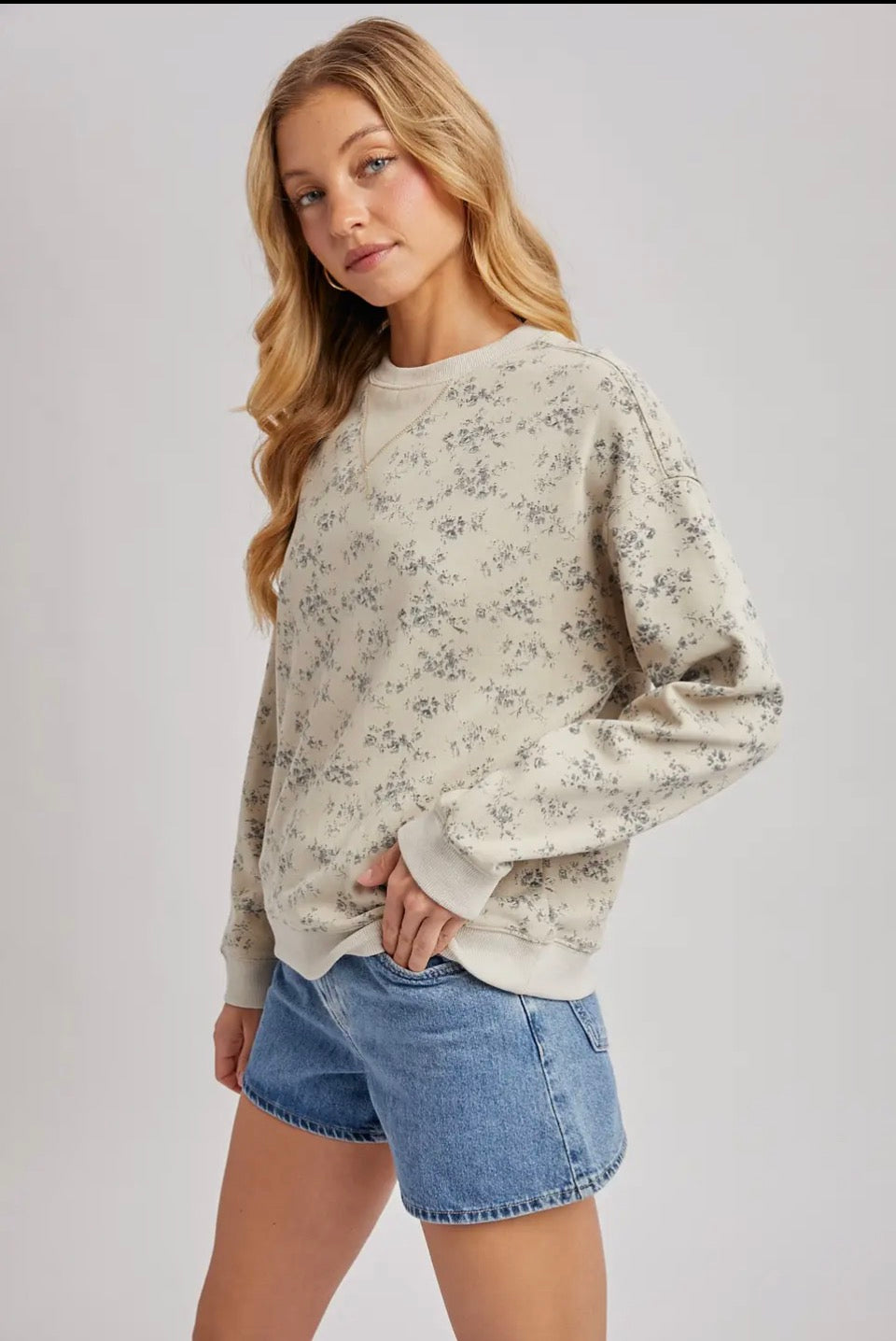 Vintage Ditsy Floral Sweatshirt