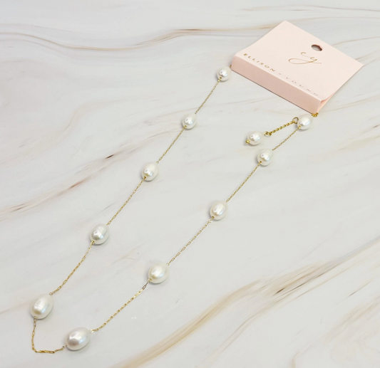 Esther Freshwater Pearl Necklace