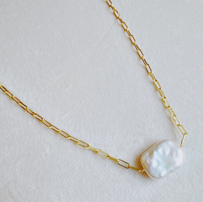 Hannah Baroque Pearl Chain